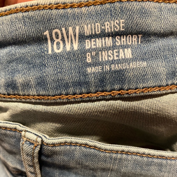 Women’s 18w Bermuda shorts - Picture 2 of 3